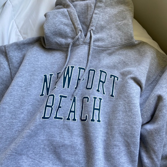 Brandy Melville Sweaters - brandy melville newport sweater
